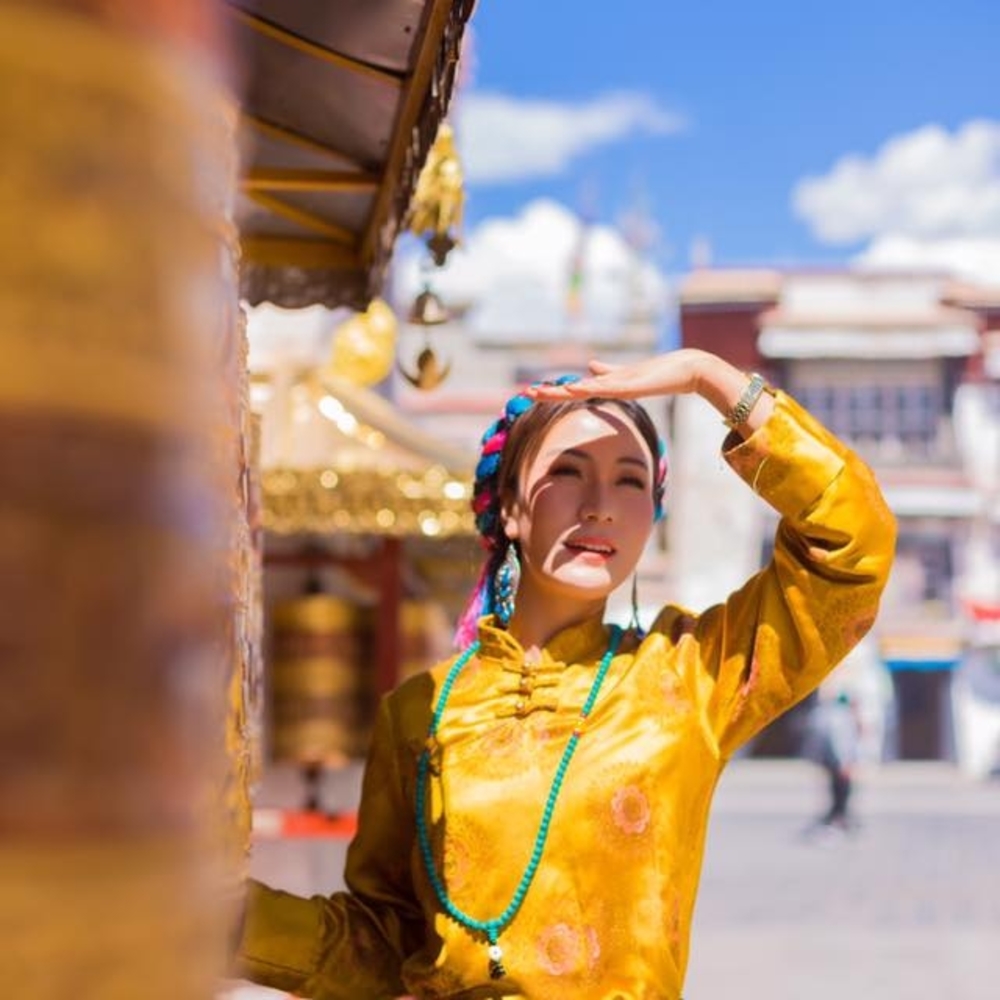 Meet your Posher, Lhamo